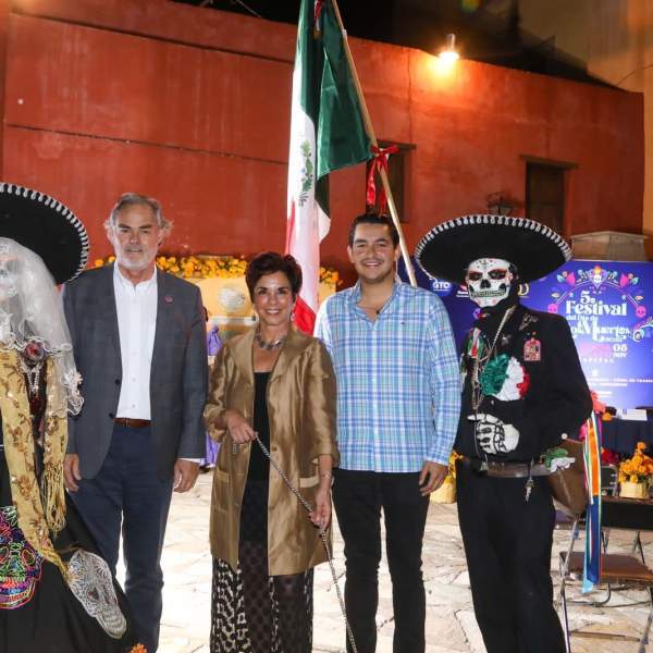 Fortalecen lazos secretarios de turismo de Sonora y Arizona en el Cervantino 